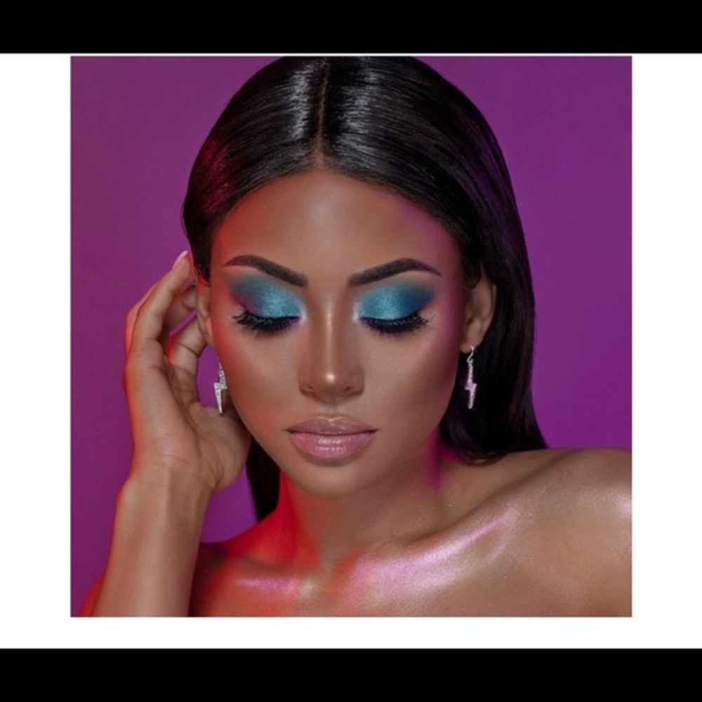 12 PC Dominic Cosmetics Celestial Thunder Palette - Picture 7 of 11